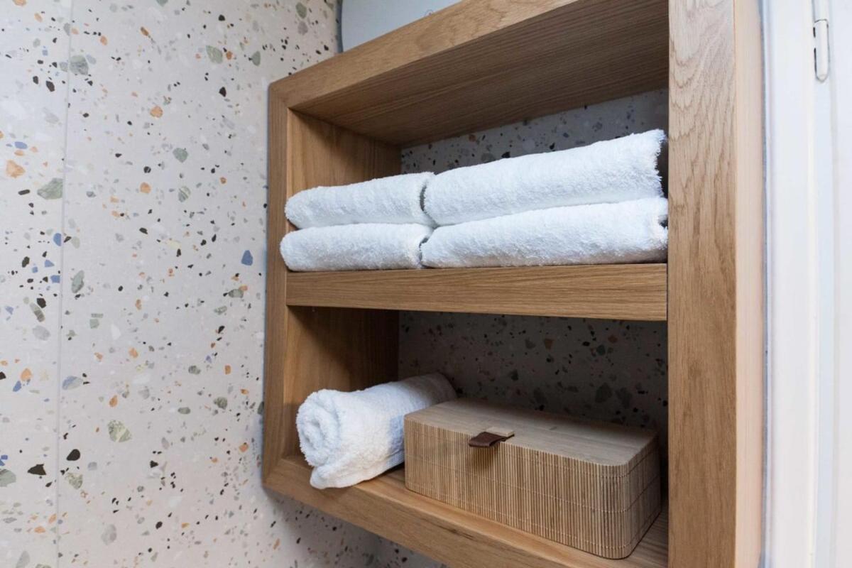 Pagrati Urban Oasis Getaway 2Bd Apt With Balcony Athens Ngoại thất bức ảnh