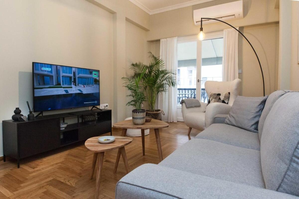 Pagrati Urban Oasis Getaway 2Bd Apt With Balcony Athens Ngoại thất bức ảnh