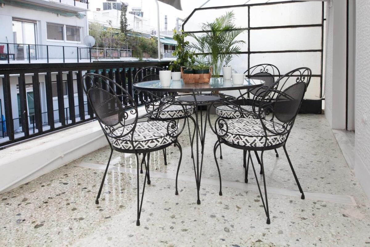 Pagrati Urban Oasis Getaway 2Bd Apt With Balcony Athens Ngoại thất bức ảnh